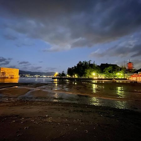 Miyajima Morinoyado Hotell Hatsukaichi Exteriör bild